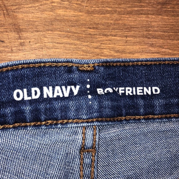 Old Navy size 2 boyfriend cuffed denim shorts - Picture 6 of 8